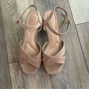 Kelly & Katie Tan Low Heel Sandals